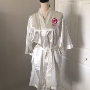 ❤️3X20 GRANDE COSMETICS Women Embroidered Satin Robe | OS